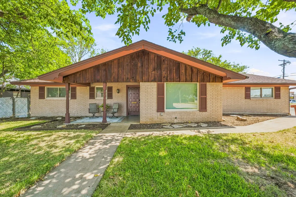 409 N Charlotte, Stephenville, TX 76401 - #1