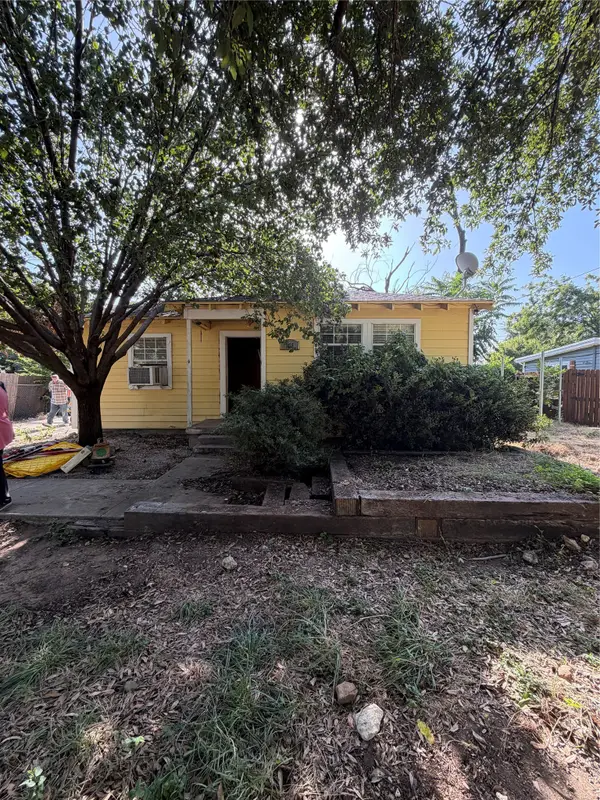 715 Scott Drive, Arlington, TX 76012