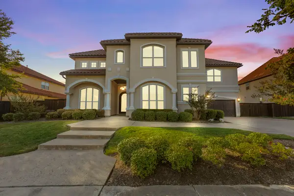 947 Running Bay, Frisco, TX 75036