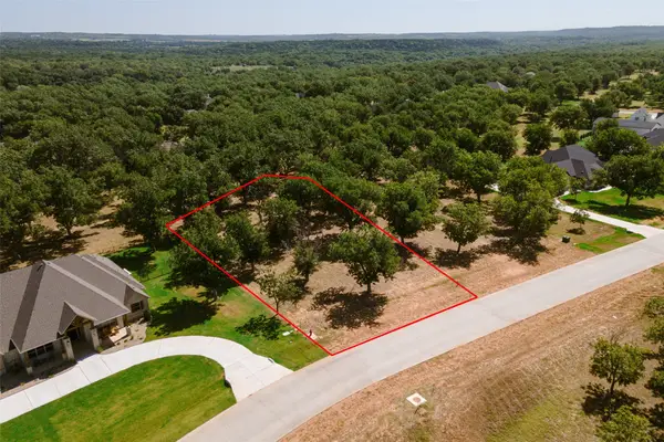 1160 E Landings N, Granbury, TX 76049