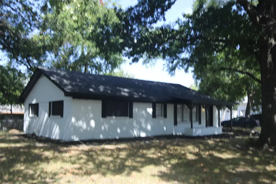 407 N Jefferson Street, Kaufman, TX 75142 - #2