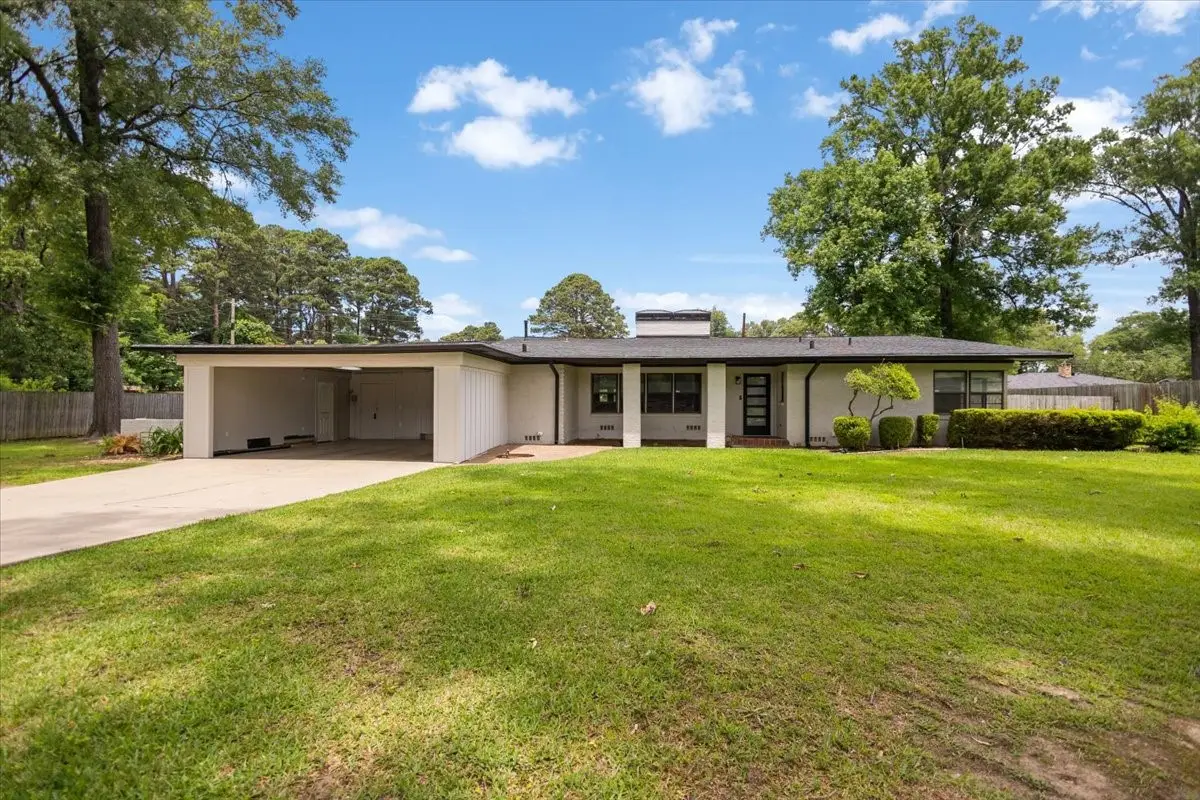 1007 Lincoln Drive, Longview, TX 75604 - #1