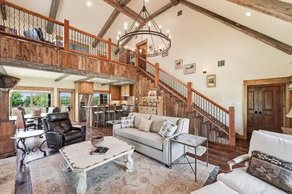 1165 Grandview Drive, Graford, TX 76449