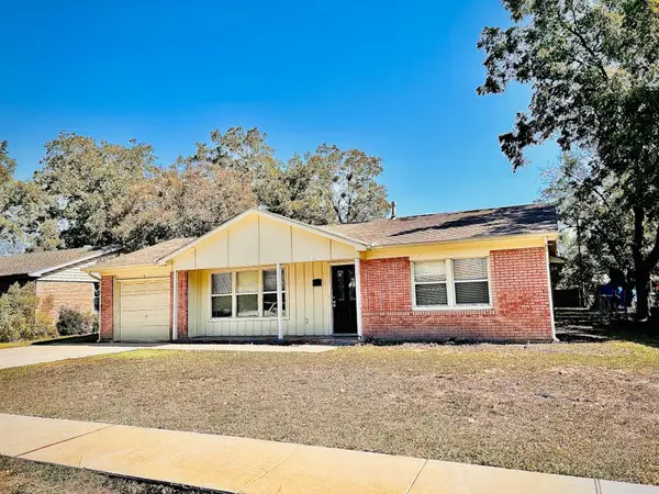 1918 Rolando Drive, Garland, TX 75040