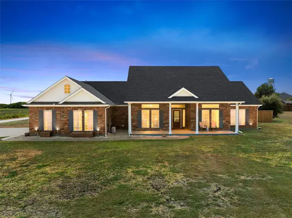 206 S Butler Street, Frost, TX 76641