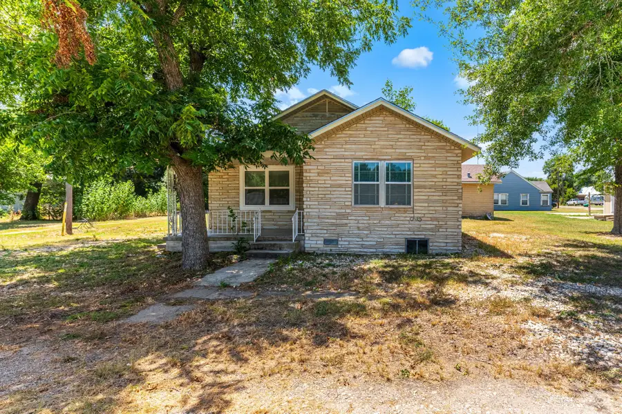 115 N College, Rosebud, TX 76570 - #3