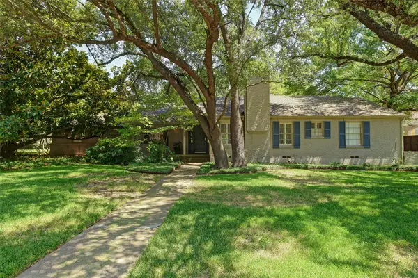 8910 Guernsey Lane, Dallas, TX 75220