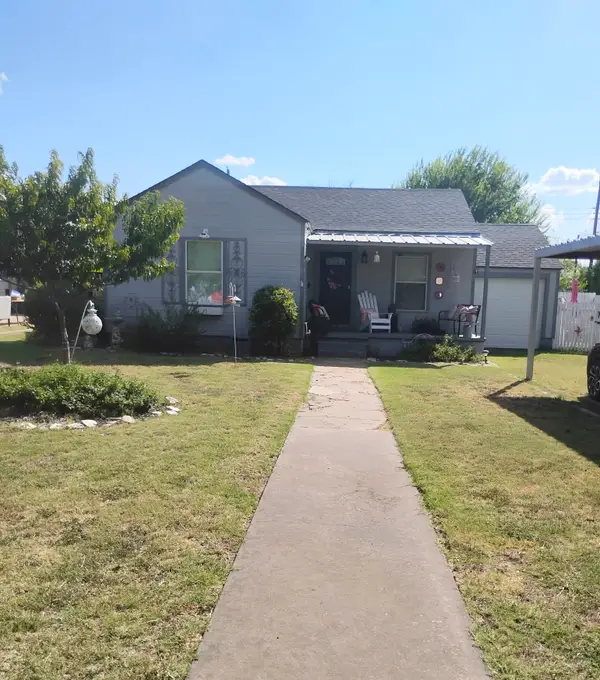 605 N 3rd Street, Ballinger, TX 76821