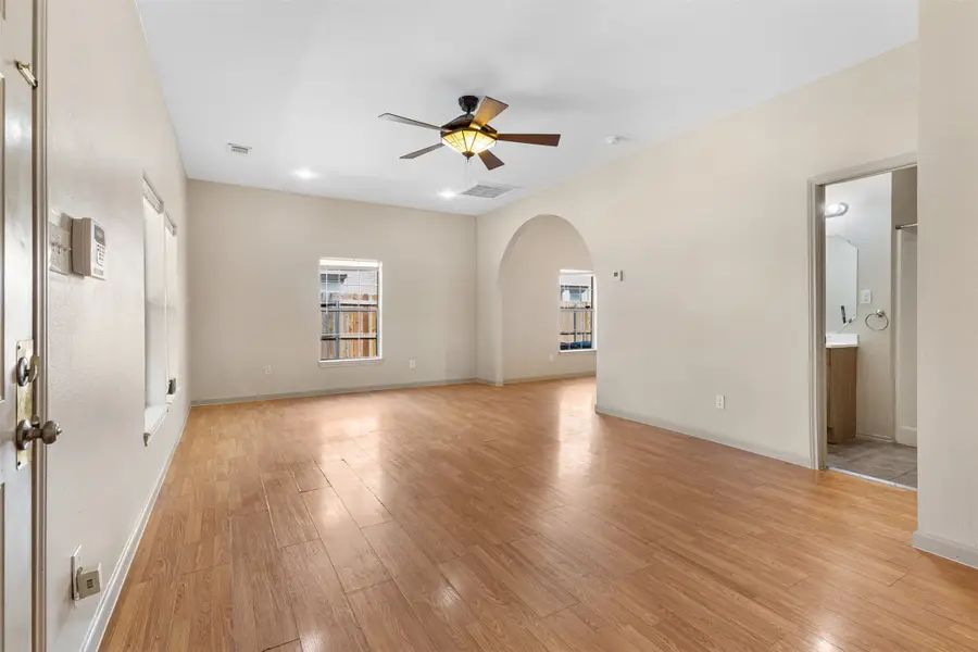 1235 E Leuda Street, Fort Worth, TX 76104 - #3