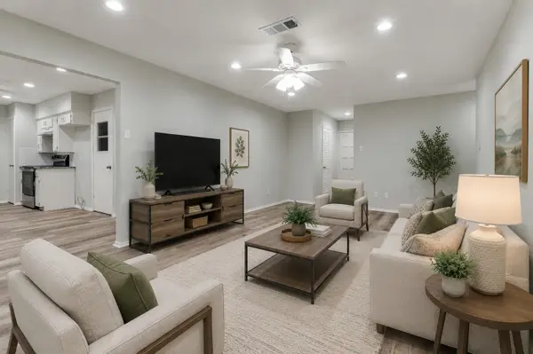 1902 Glenwick Lane, Irving, TX 75060