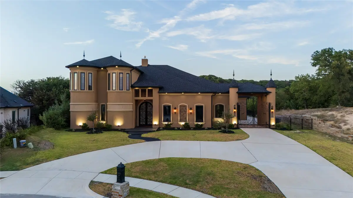 2621 Whispering Oaks Cove, Cedar Hill, TX 75104 - #1