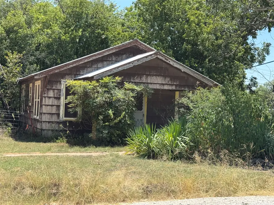 409 W 13th Street, Cisco, TX 76437 - #2