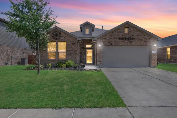 1402 Pleasanton Road, Cleburne, TX 76033