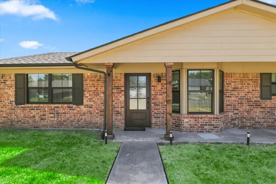 208 Diane Drive, Sanger, TX 76266 - #2