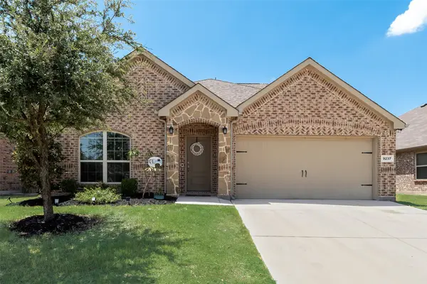 9237 Flying Eagle Lane, Fort Worth, TX 76131