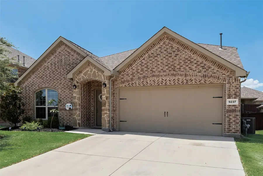 9237 Flying Eagle Lane, Fort Worth, TX 76131 - #2