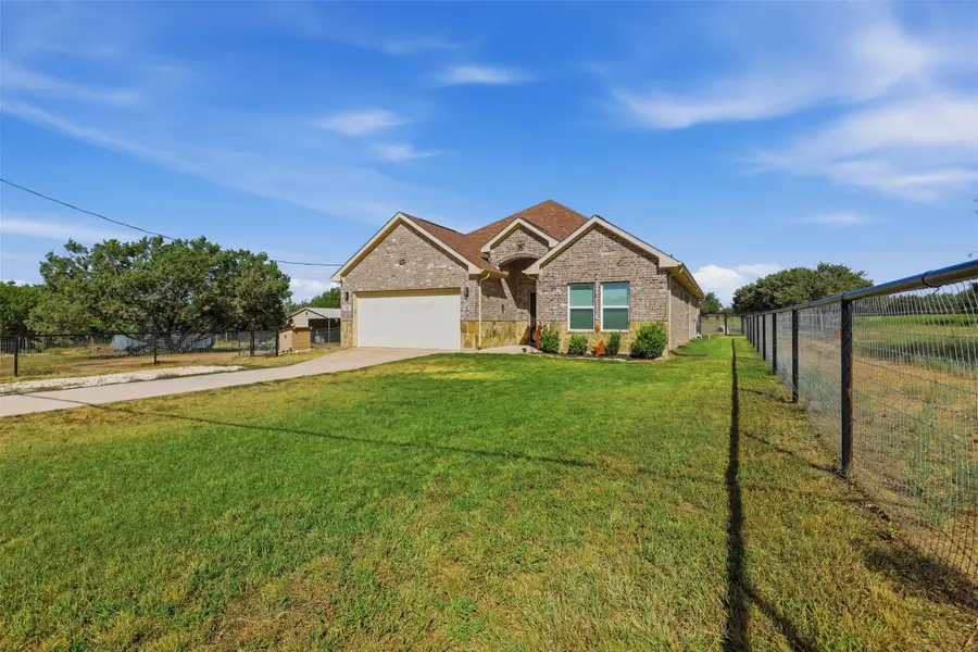 328 Ridge Drive N, Cleburne, TX 76033 - #2