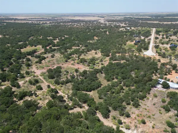 386 Jayden Lane, Loving, TX 76460