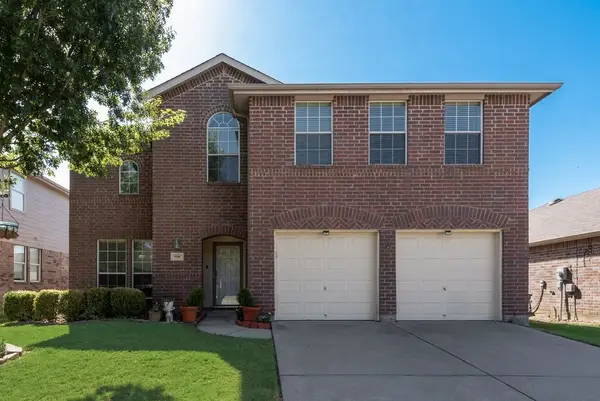 9208 Conestoga Drive, Fort Worth, TX 76131