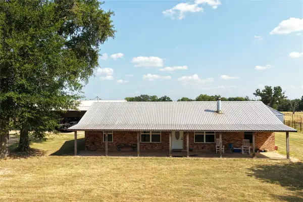 110 Private Road 749, Donie, TX 75838
