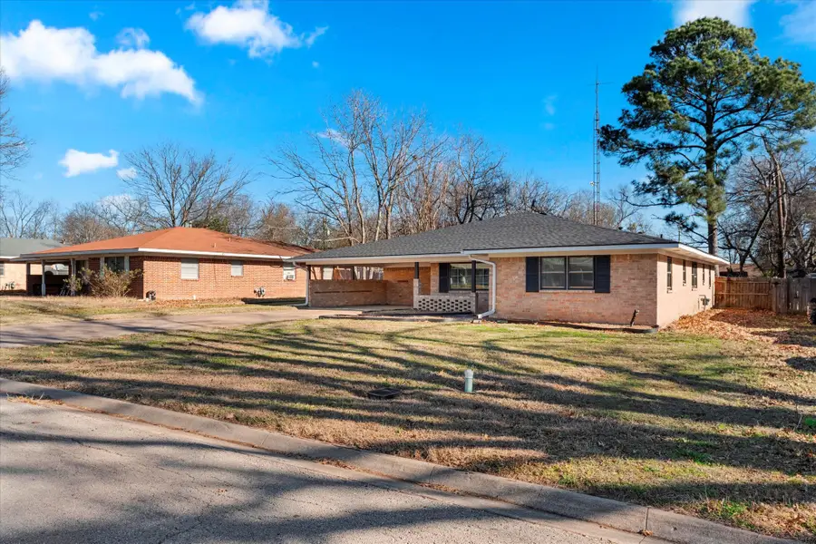 601 N 38th Street, Corsicana, TX 75110 - #2