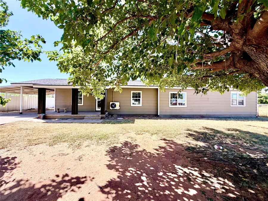 1220 Avenue G, Hawley, TX 79525 - #2