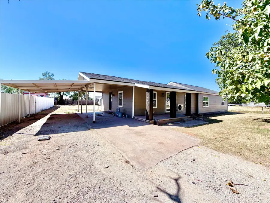 1220 Avenue G, Hawley, TX 79525 - #3