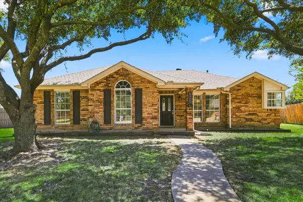 6905 Scott Court, Sachse, TX 75048