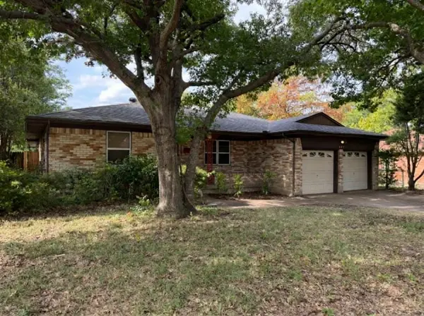 814 Sequoia Drive, Lancaster, TX 75146