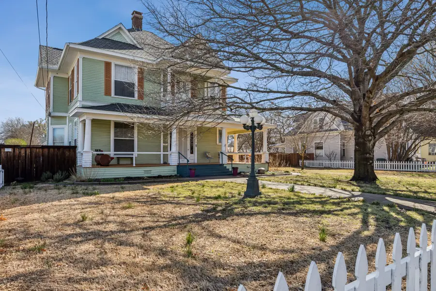 819 S Crockett Street, Sherman, TX 75090 - #2