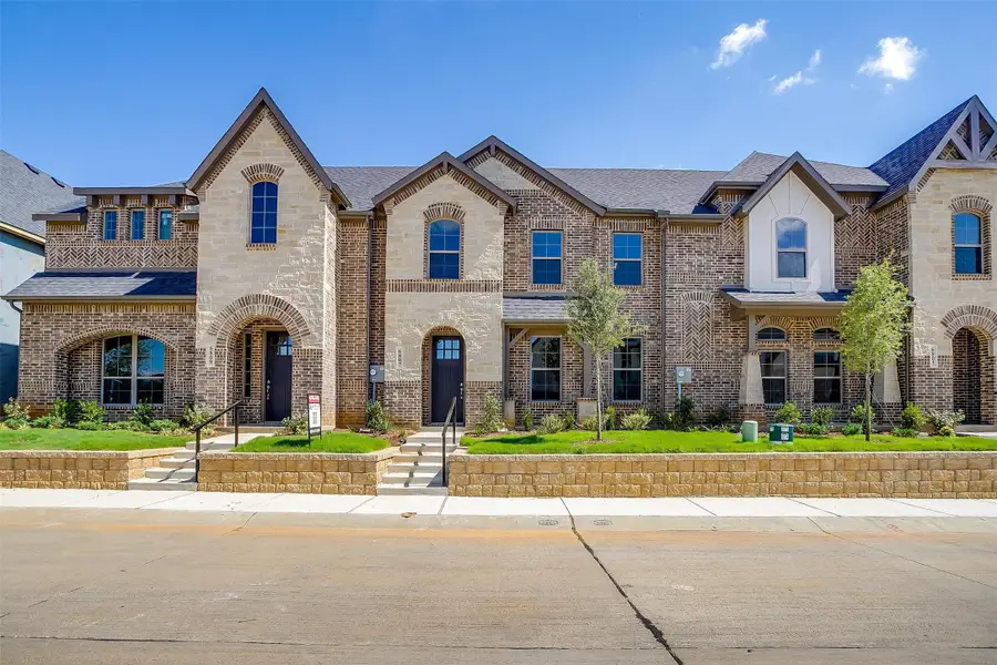 6914 Houndstooth Place, Arlington, TX 76001 - #2
