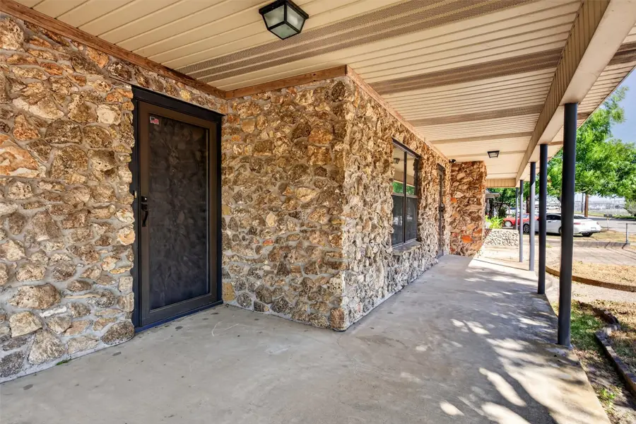 702 N Rita Street, Lacy Lakeview, TX 76705 - #3