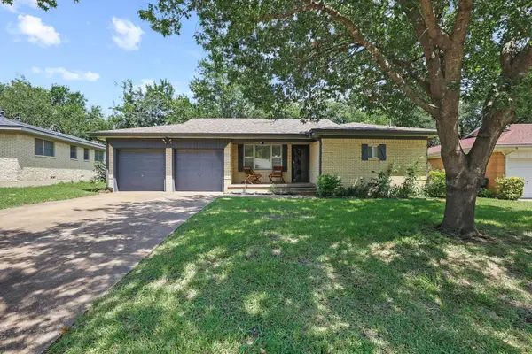 813 S Andrews Street, Sherman, TX 75090