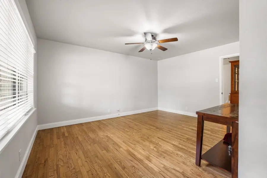 813 S Andrews Street, Sherman, TX 75090 - #3