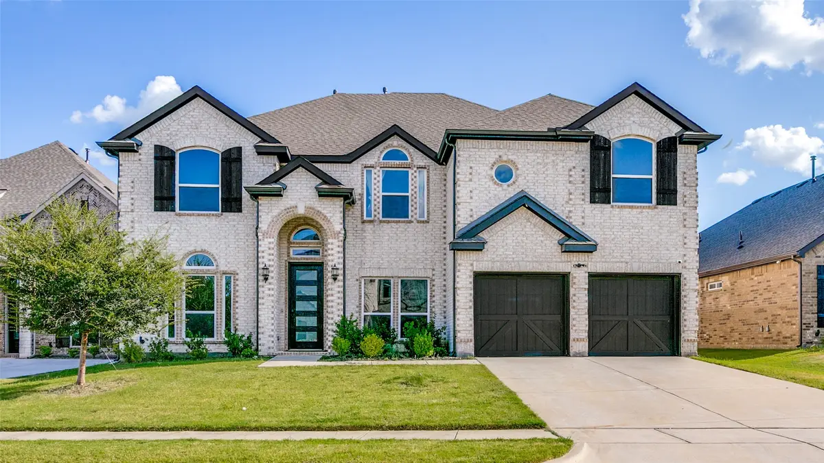 309 Lovett Lane, Burleson, TX 76028 - #1
