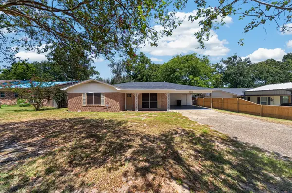 3041 Lakewood Drive, Tyler, TX 75702