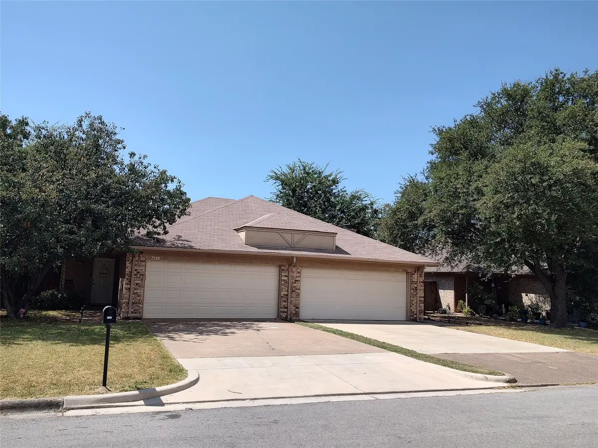 7520 April Lane, North Richland Hills, TX 76182 - #1