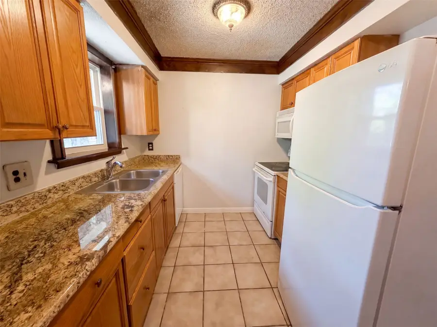 4017 Ambassador Way, Balch Springs, TX 75180 - #2