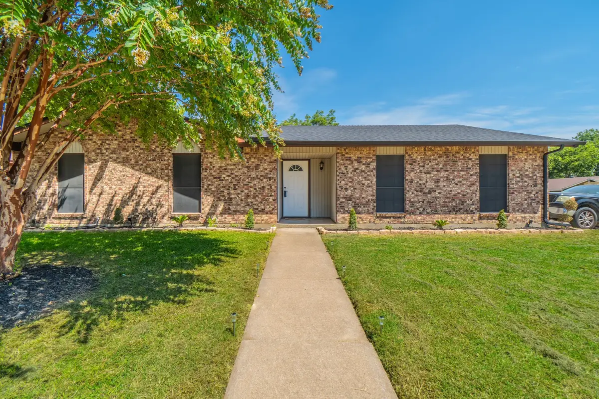 1011 Whippoorwill Court, Arlington, TX 76014 - #1