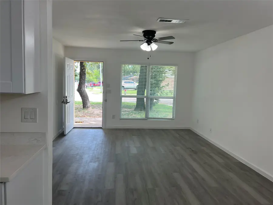 3221 Forestdale Lane, Balch Springs, TX 75180 - #2