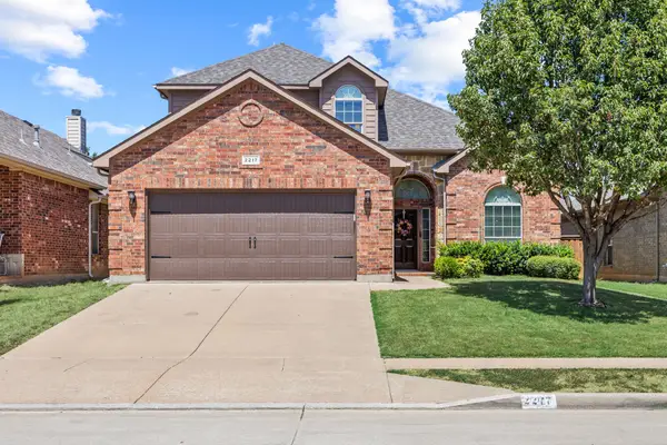 2217 Frosted Willow Lane, Fort Worth, TX 76177