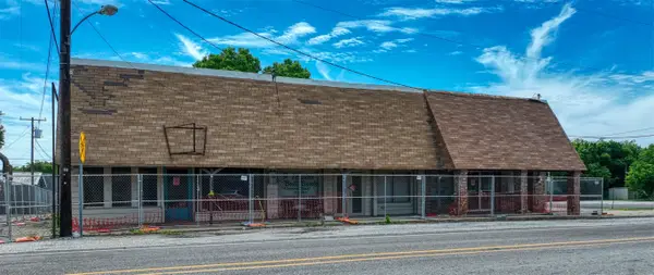 110 N Wickham Street, Alvord, TX 76225
