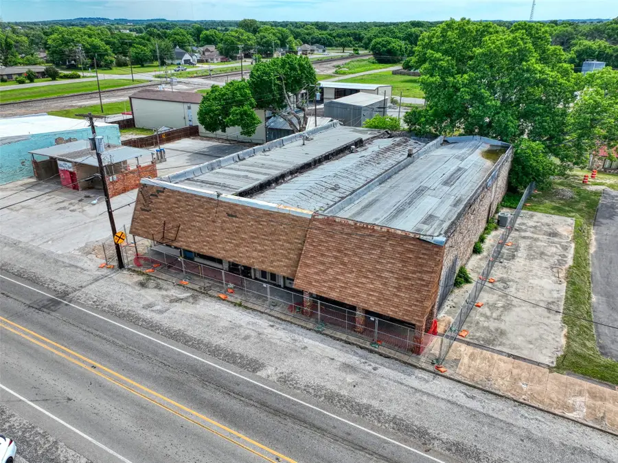 110 N Wickham Street, Alvord, TX 76225 - #2