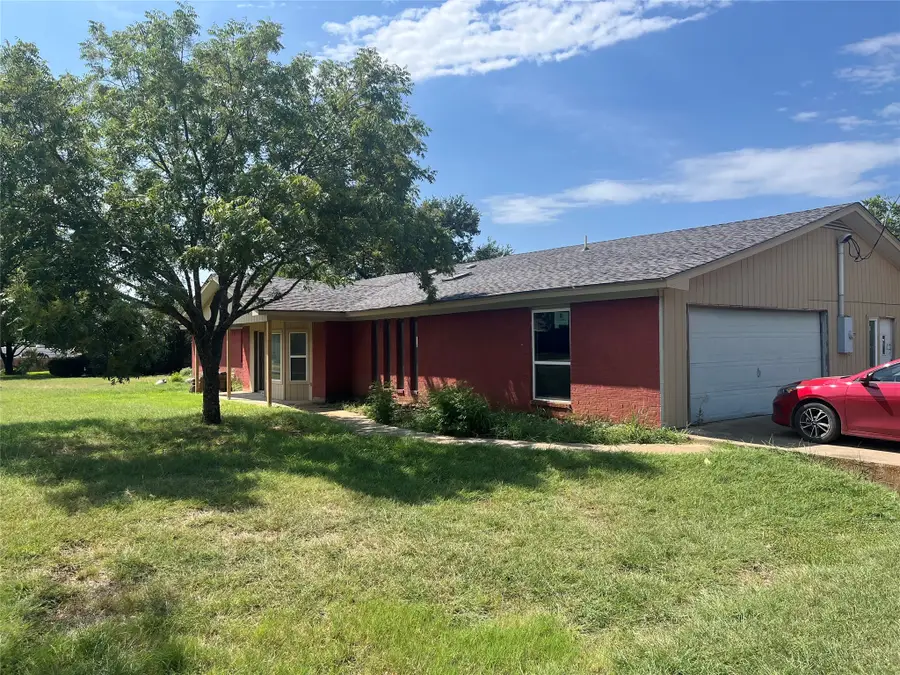 825 Alan Drive, Burleson, TX 76028 - #2