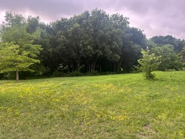 408 Muskingum Road, Waxahachie, TX 75165