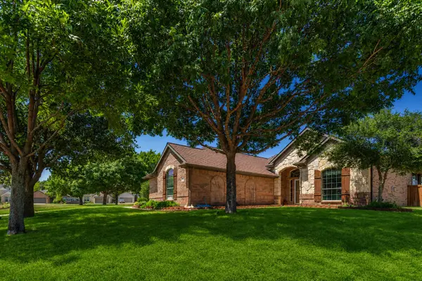 101 Indian Paint Drive, Justin, TX 76247
