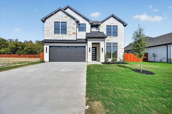 114 Emma Street, Red Oak, TX 75154
