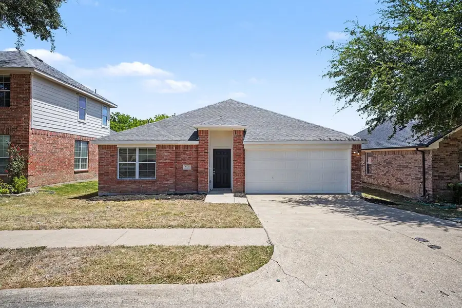 2640 Pioneer Bluffs Road, Balch Springs, TX 75181 - #2