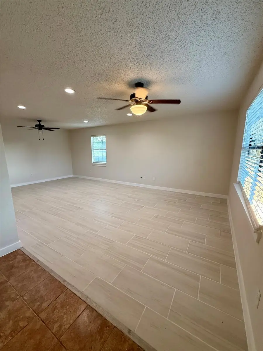 739 W Pine Street, Jacksboro, TX 76458 - #3