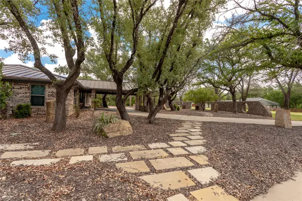 712 Squaw Creek Road, Willow Park, TX 76087
